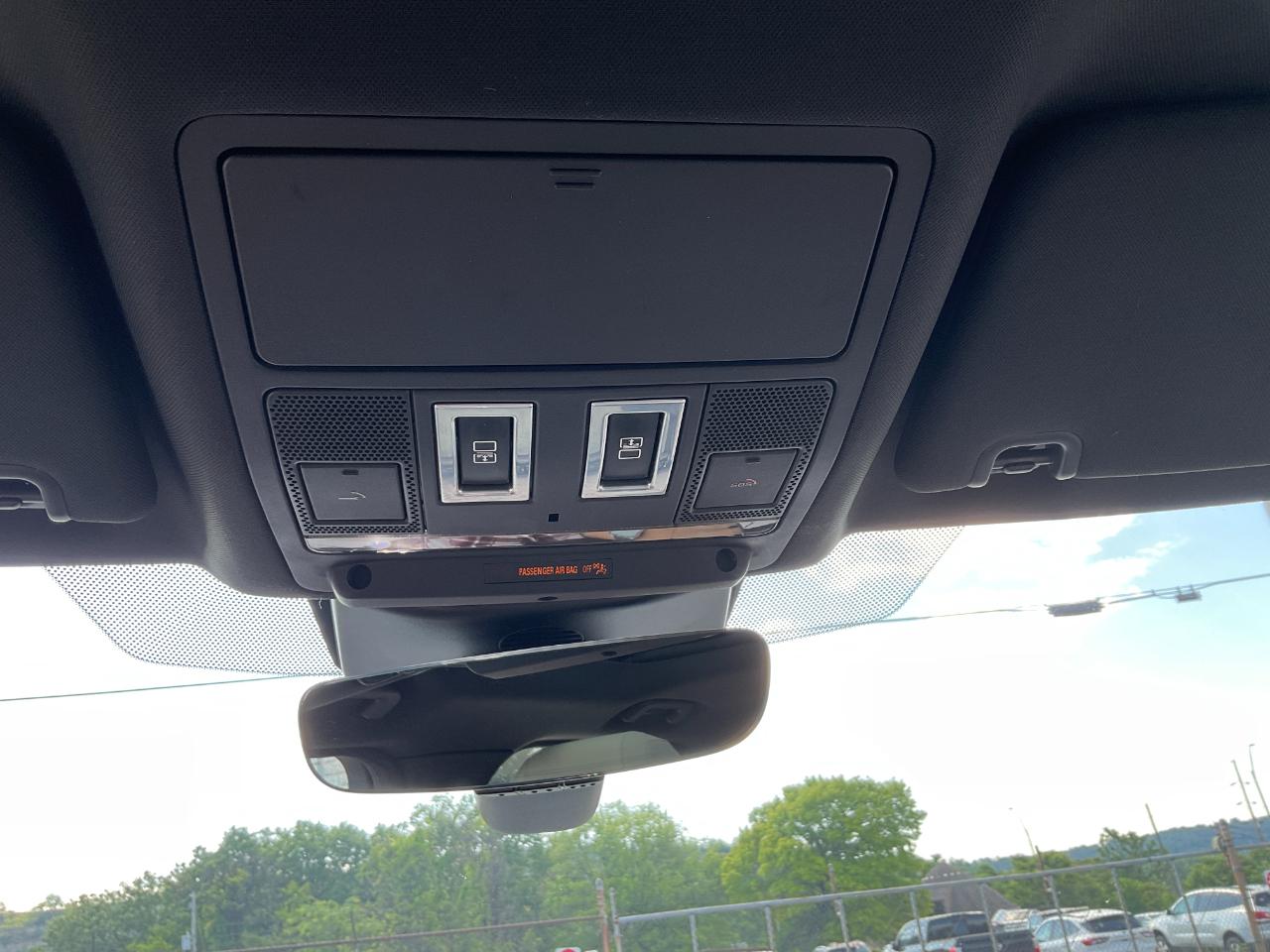 Land Rover Discovery SE 2019