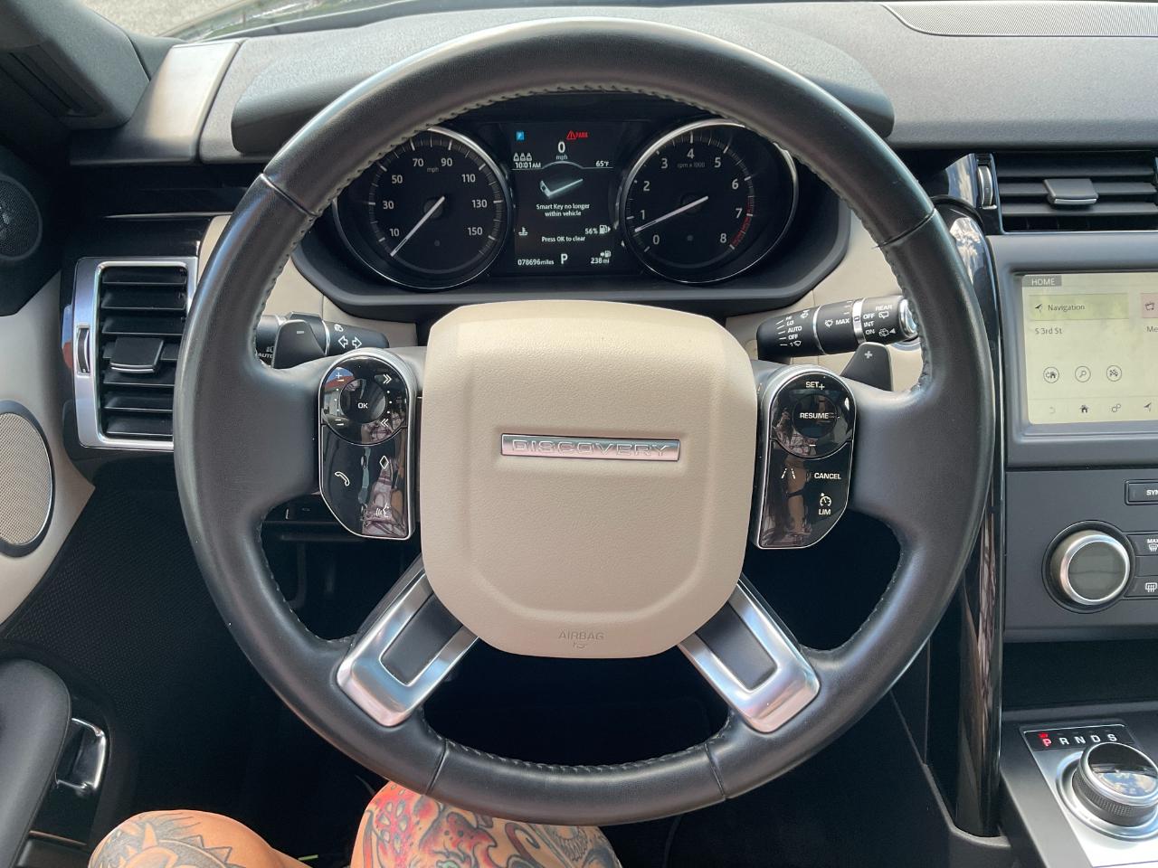 Land Rover Discovery SE 2019