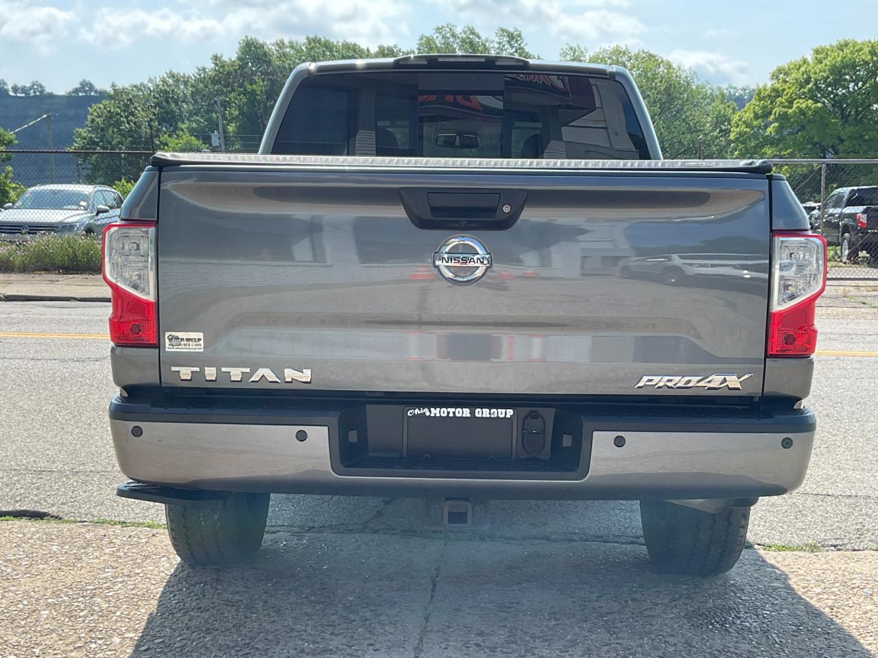 Nissan Titan PRO-4X Crew Cab 4WD 2019