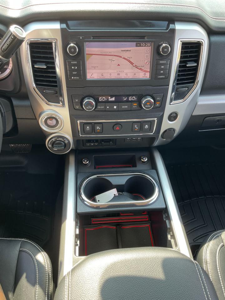 Nissan Titan PRO-4X Crew Cab 4WD 2019