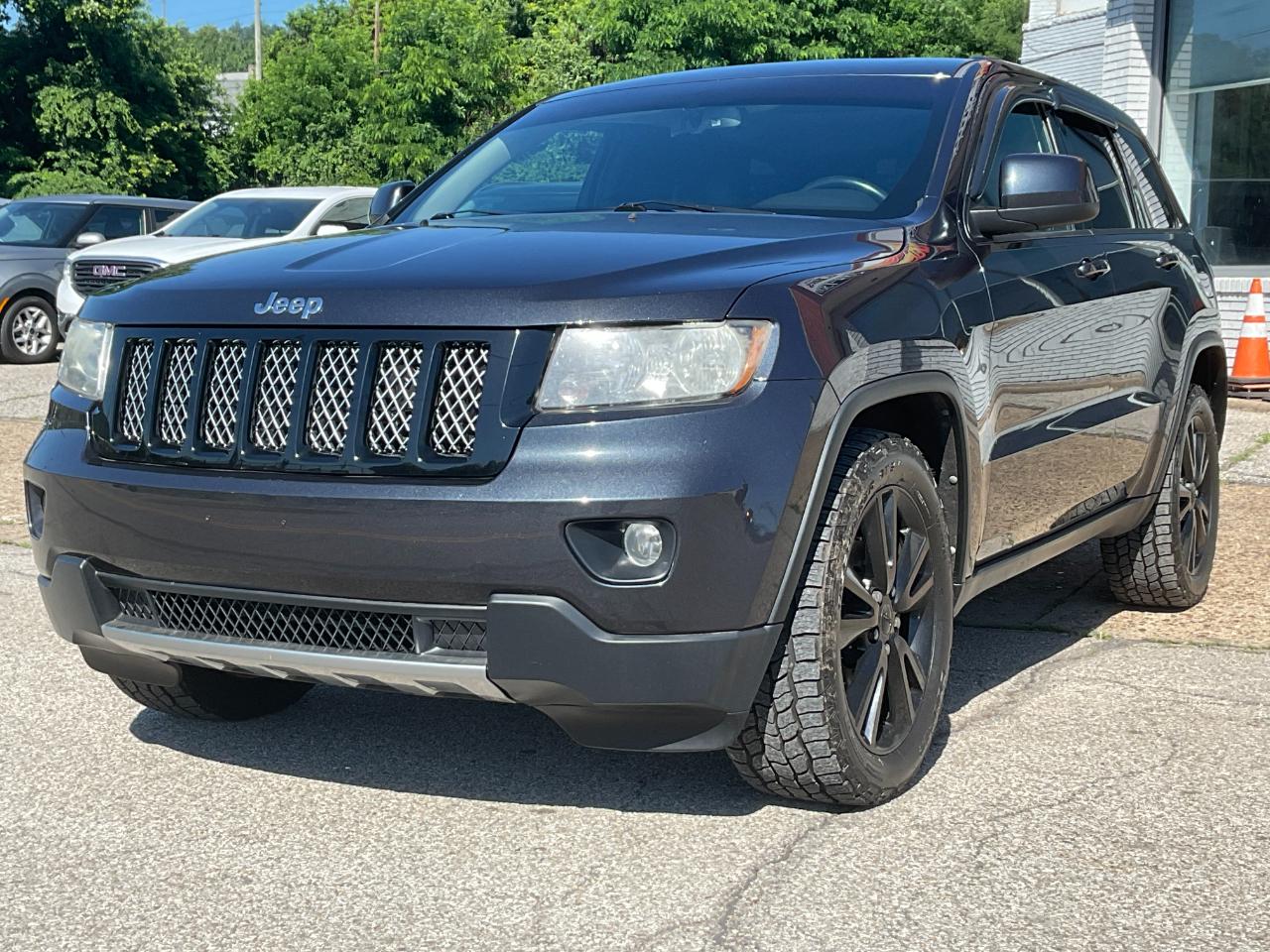 Jeep Grand Cherokee Laredo 4WD 2012