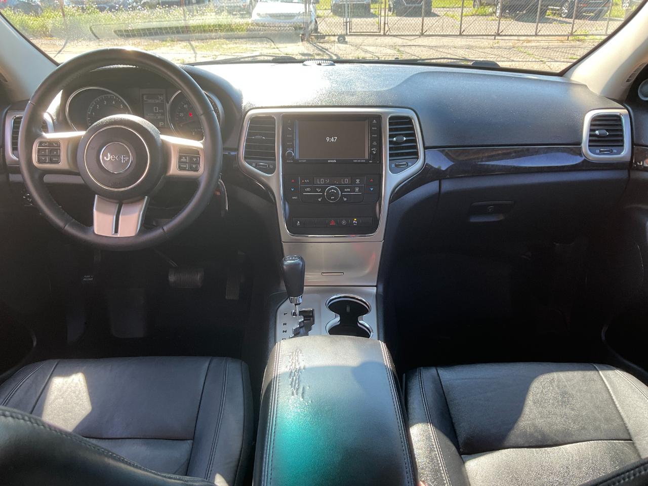 Jeep Grand Cherokee Laredo 4WD 2012