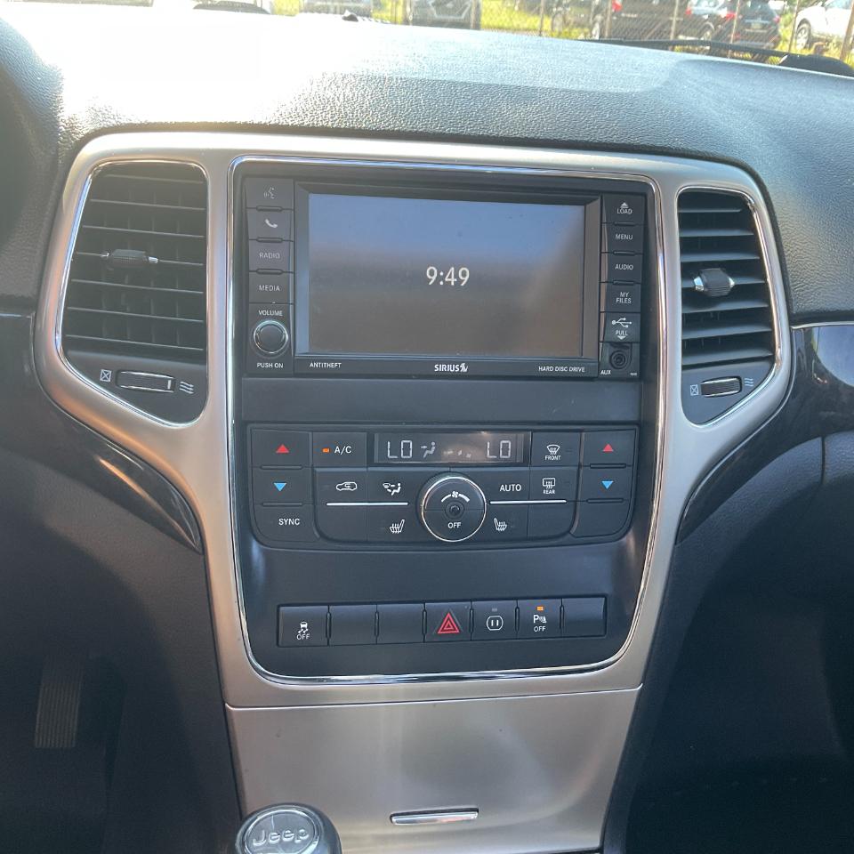 Jeep Grand Cherokee Laredo 4WD 2012