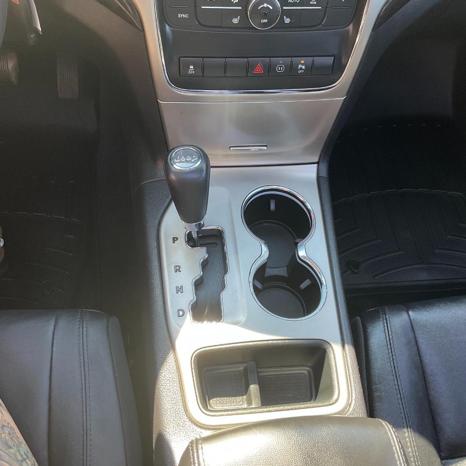 Jeep Grand Cherokee Laredo 4WD 2012