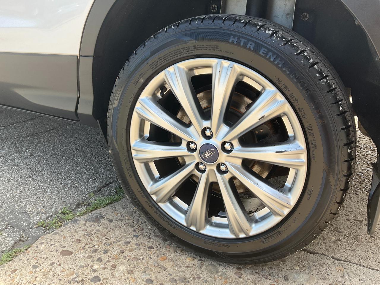 Ford Escape Titanium 4WD 2017