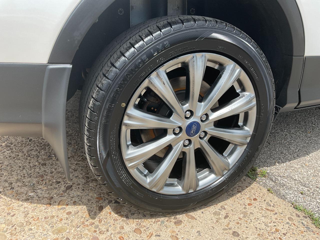 Ford Escape Titanium 4WD 2017