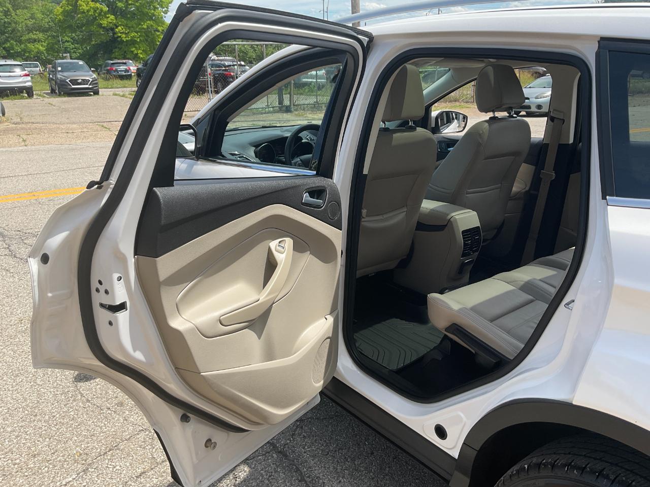 Ford Escape Titanium 4WD 2017
