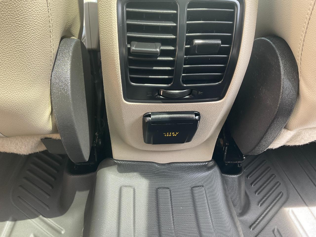 Ford Escape Titanium 4WD 2017