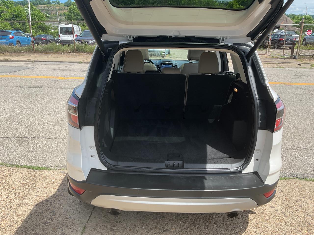 Ford Escape Titanium 4WD 2017