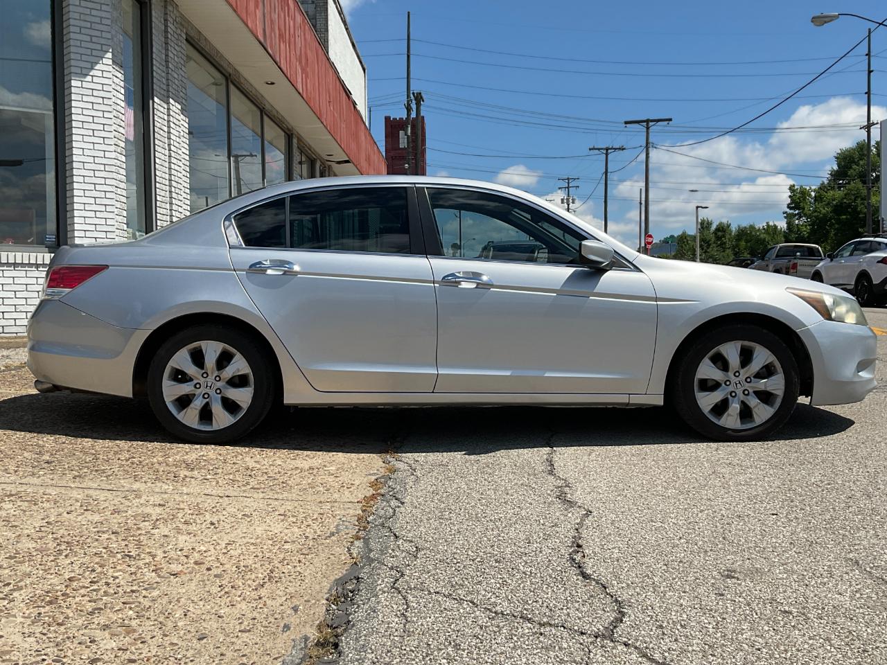 Honda Accord EX-L V-6 Sedan AT 2010