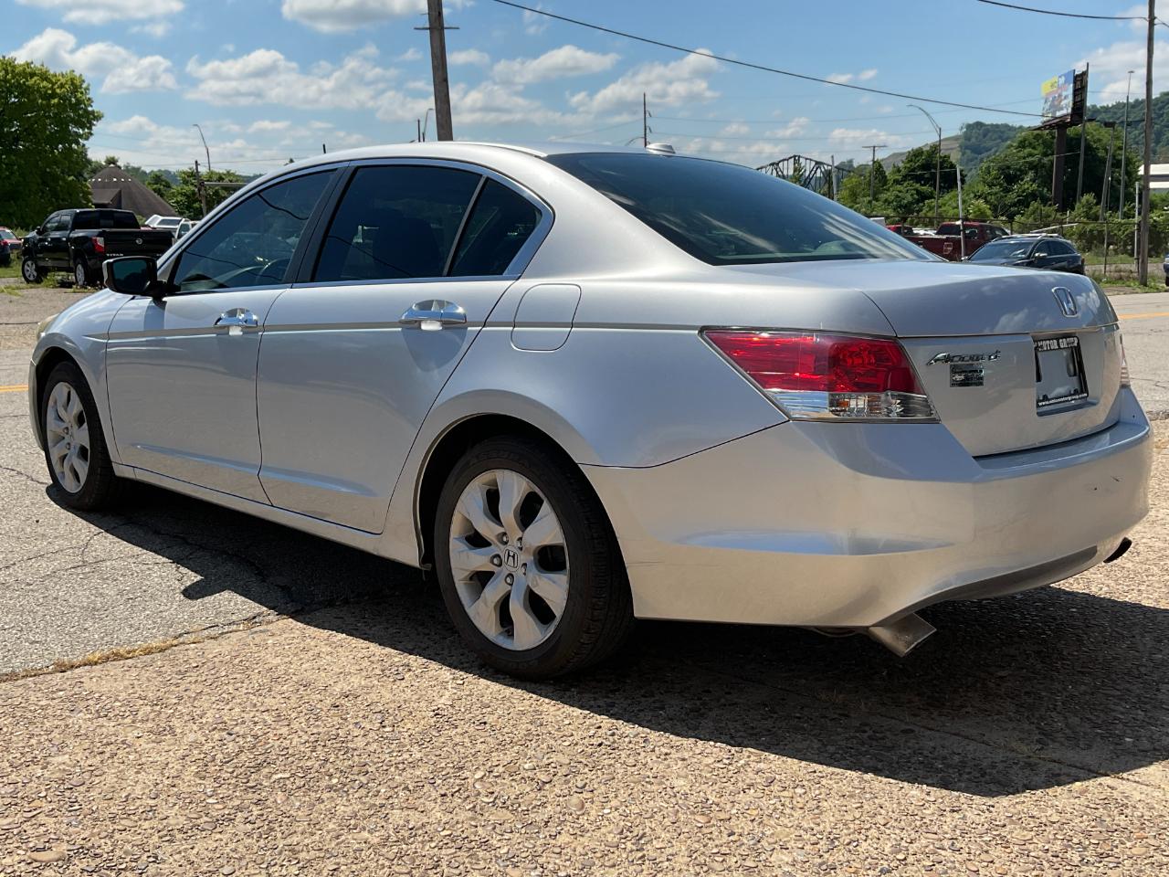 Honda Accord EX-L V-6 Sedan AT 2010