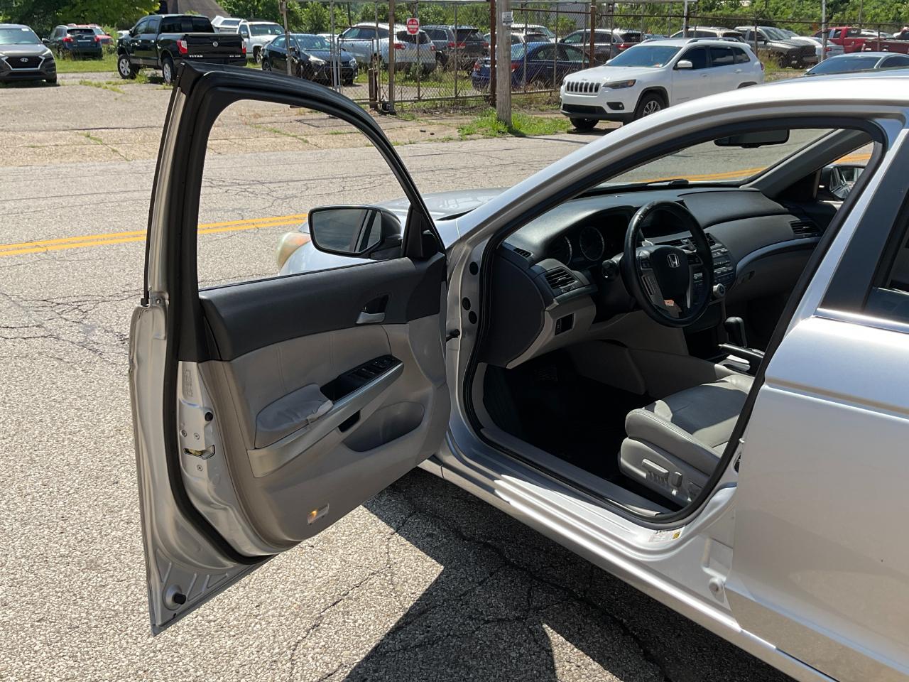Honda Accord EX-L V-6 Sedan AT 2010