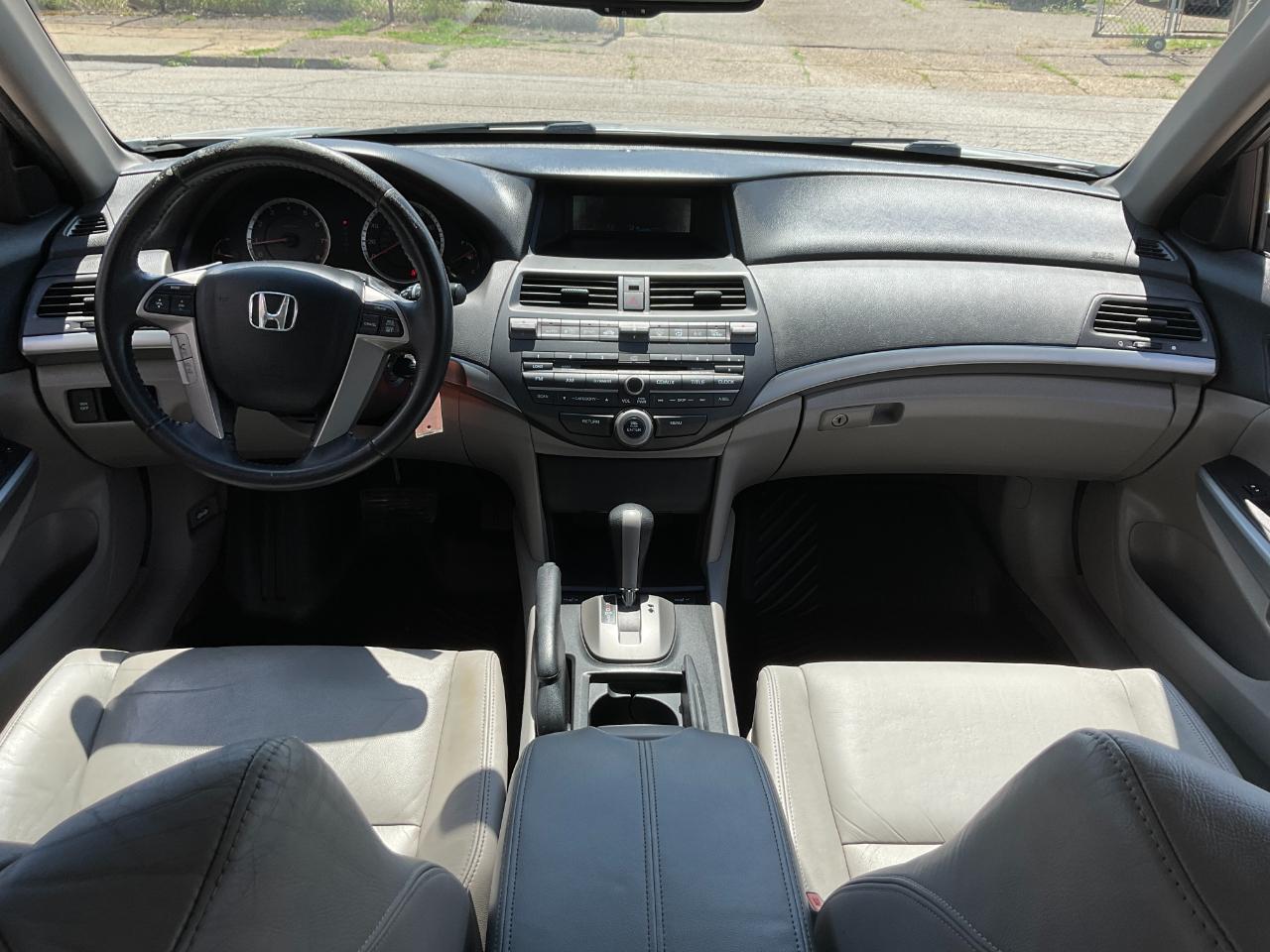 Honda Accord EX-L V-6 Sedan AT 2010