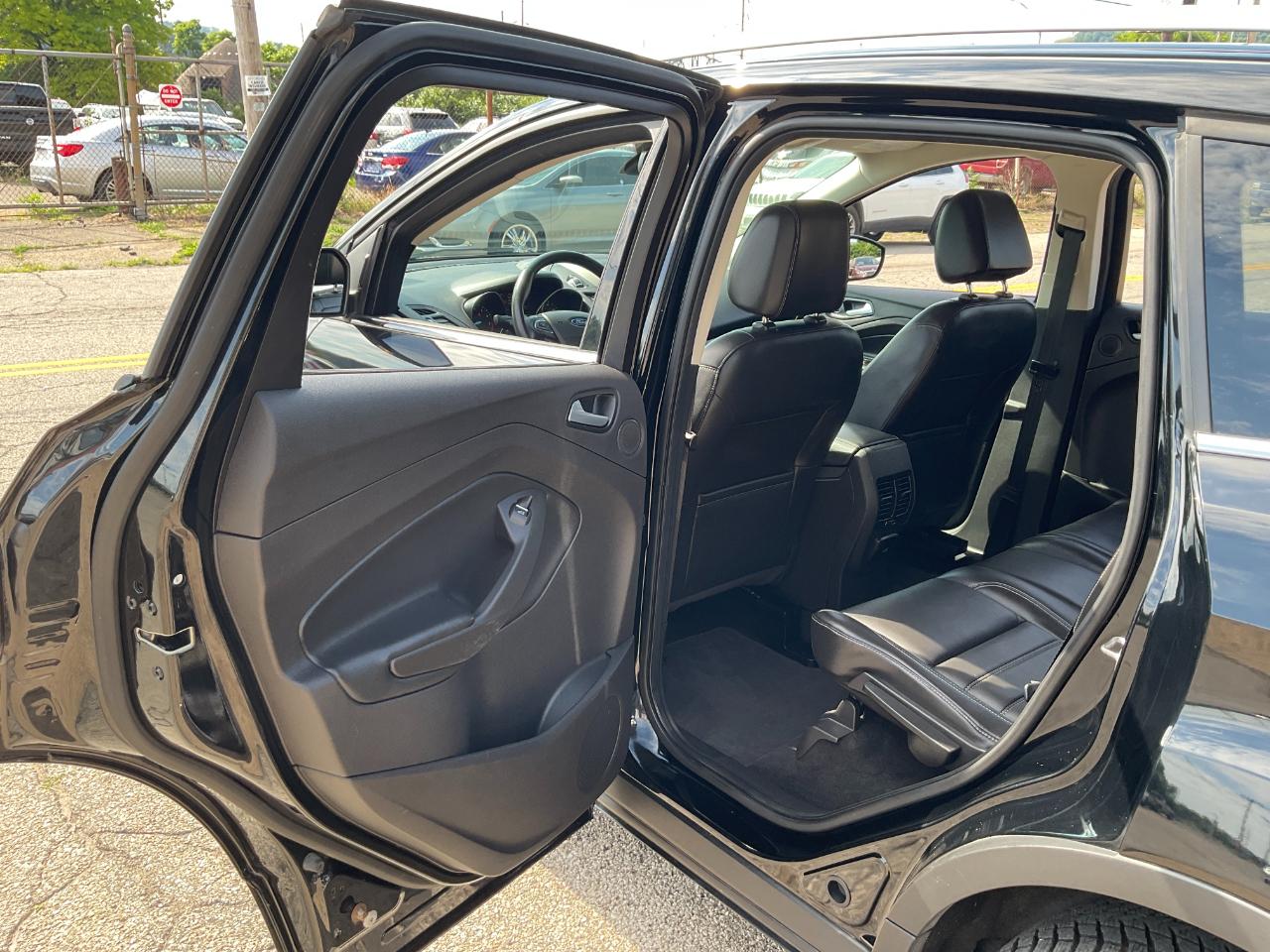 Ford Escape Titanium 4WD 2017
