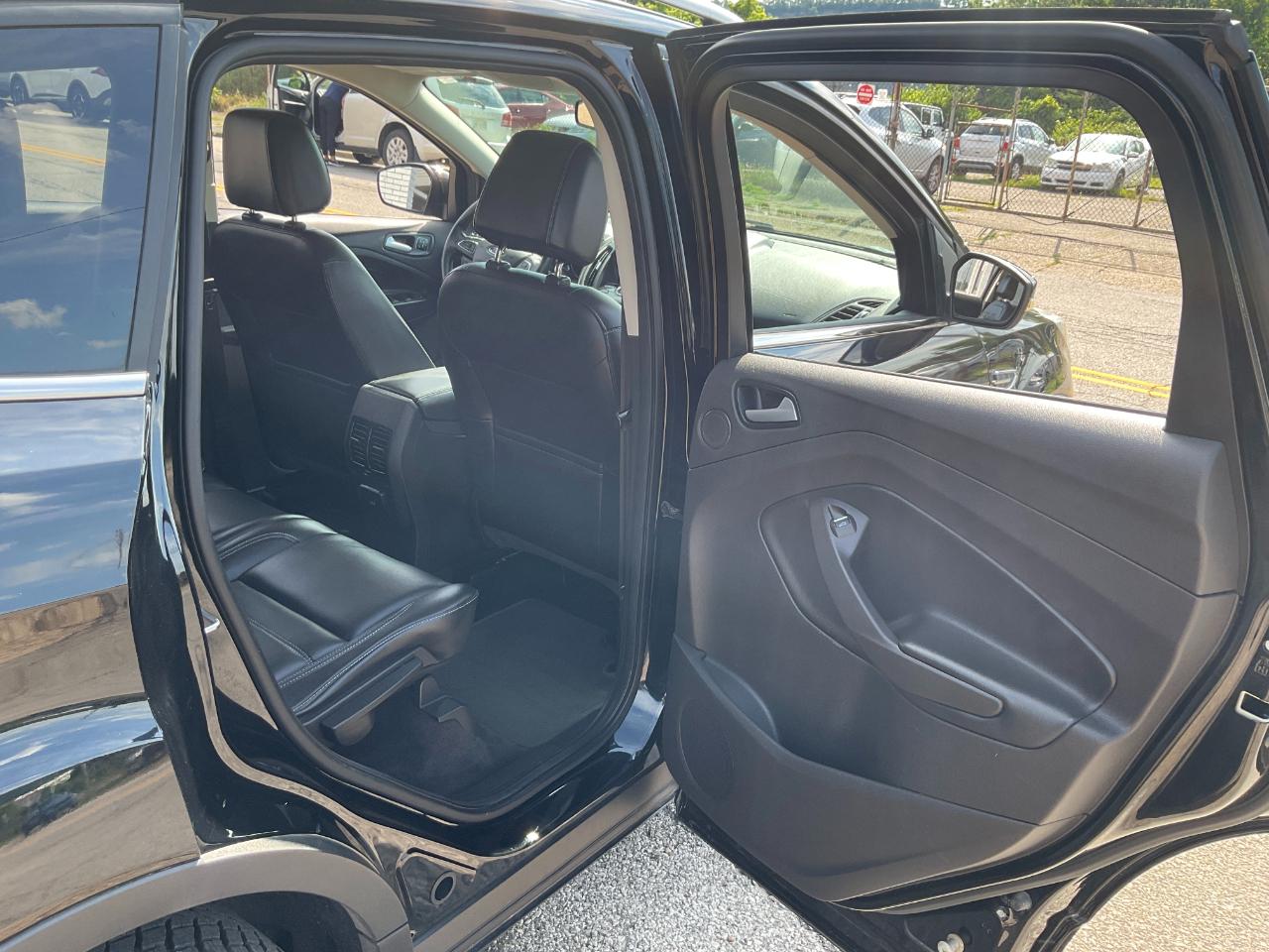 Ford Escape Titanium 4WD 2017