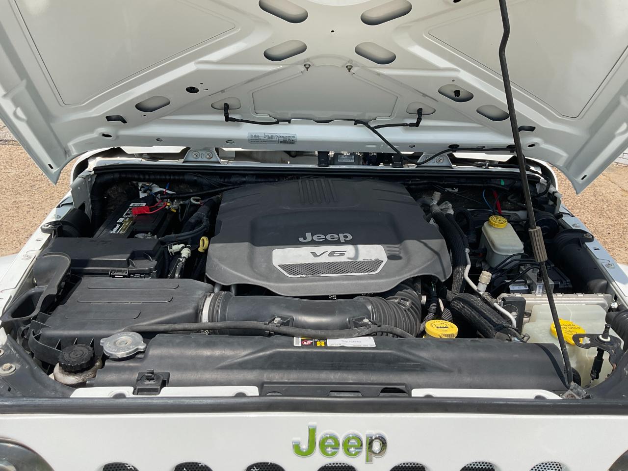 Jeep Wrangler Unlimited Sahara 4WD 2015