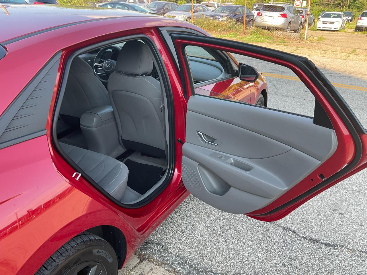 Hyundai Elantra SEL 2022