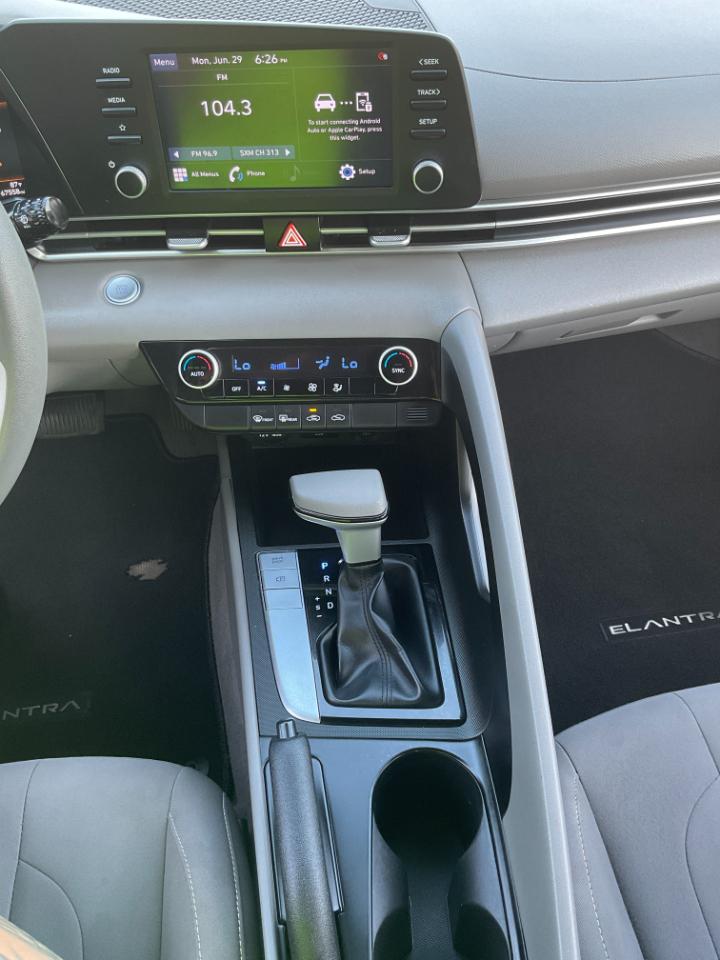 Hyundai Elantra SEL 2022