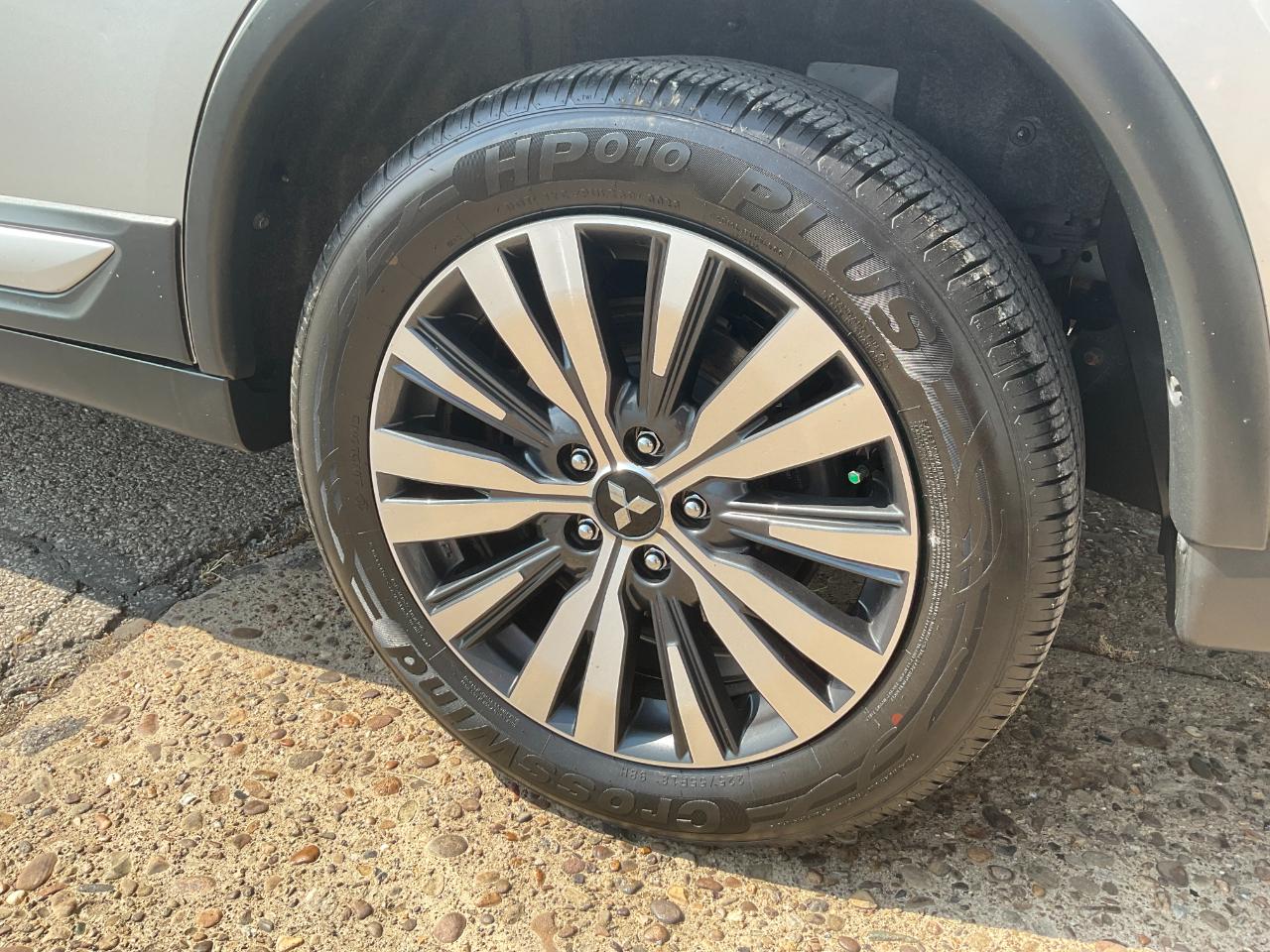 Mitsubishi Outlander SEL AWD 2019