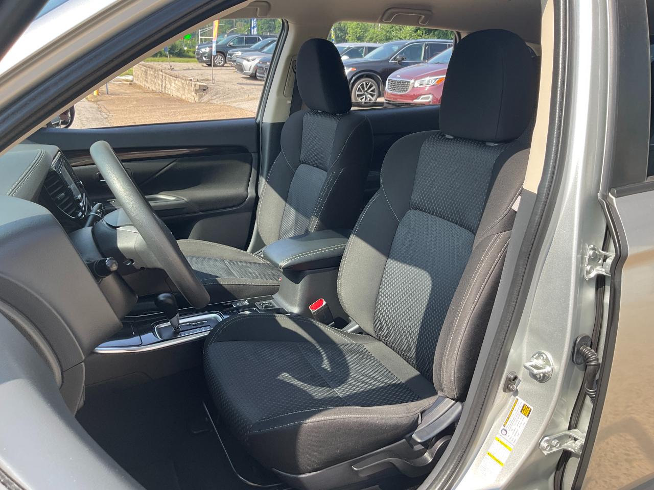 Mitsubishi Outlander SEL AWD 2019