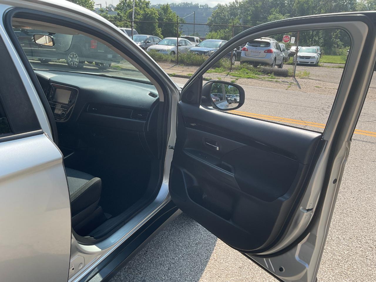 Mitsubishi Outlander SEL AWD 2019