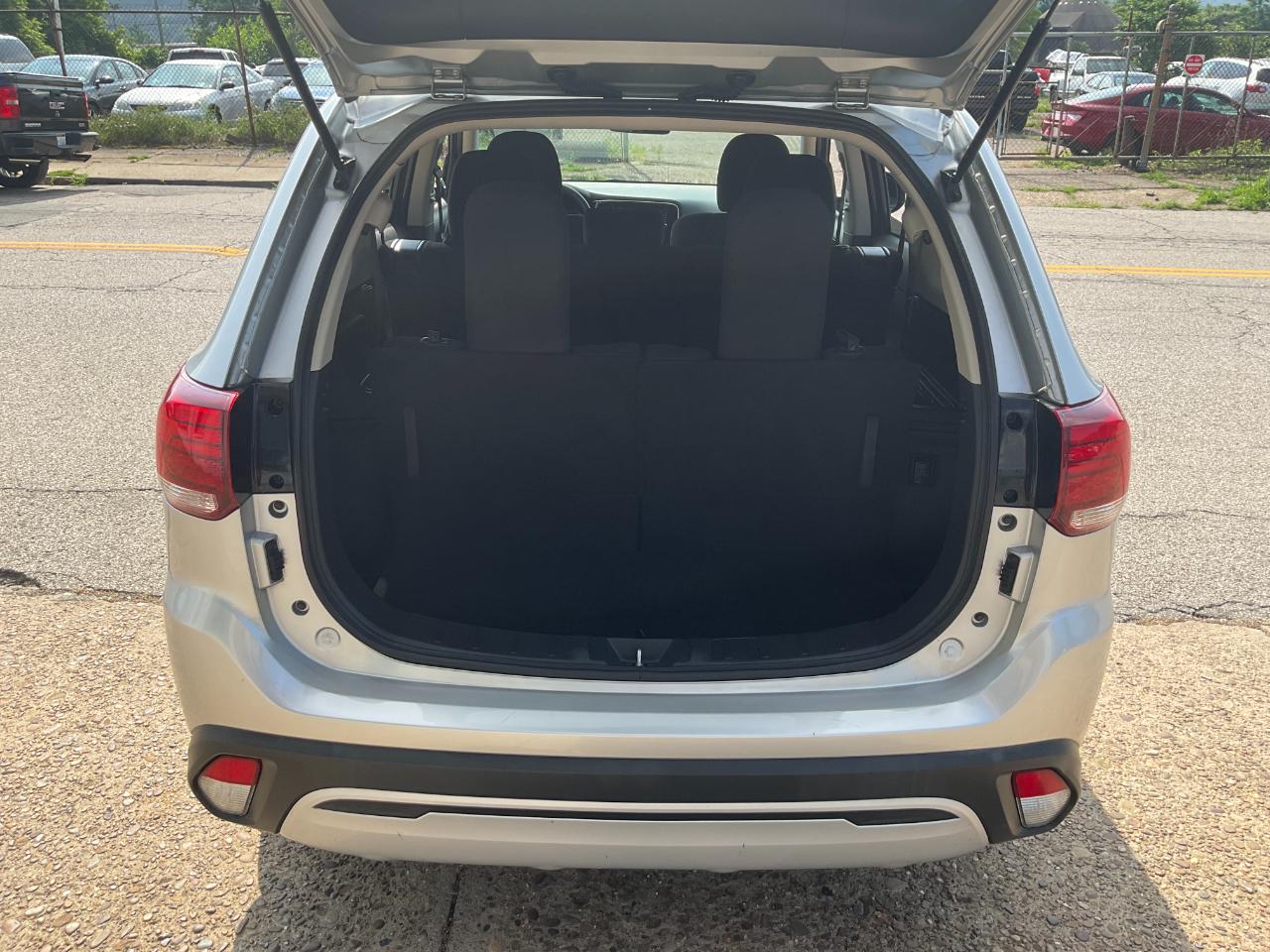 Mitsubishi Outlander SEL AWD 2019
