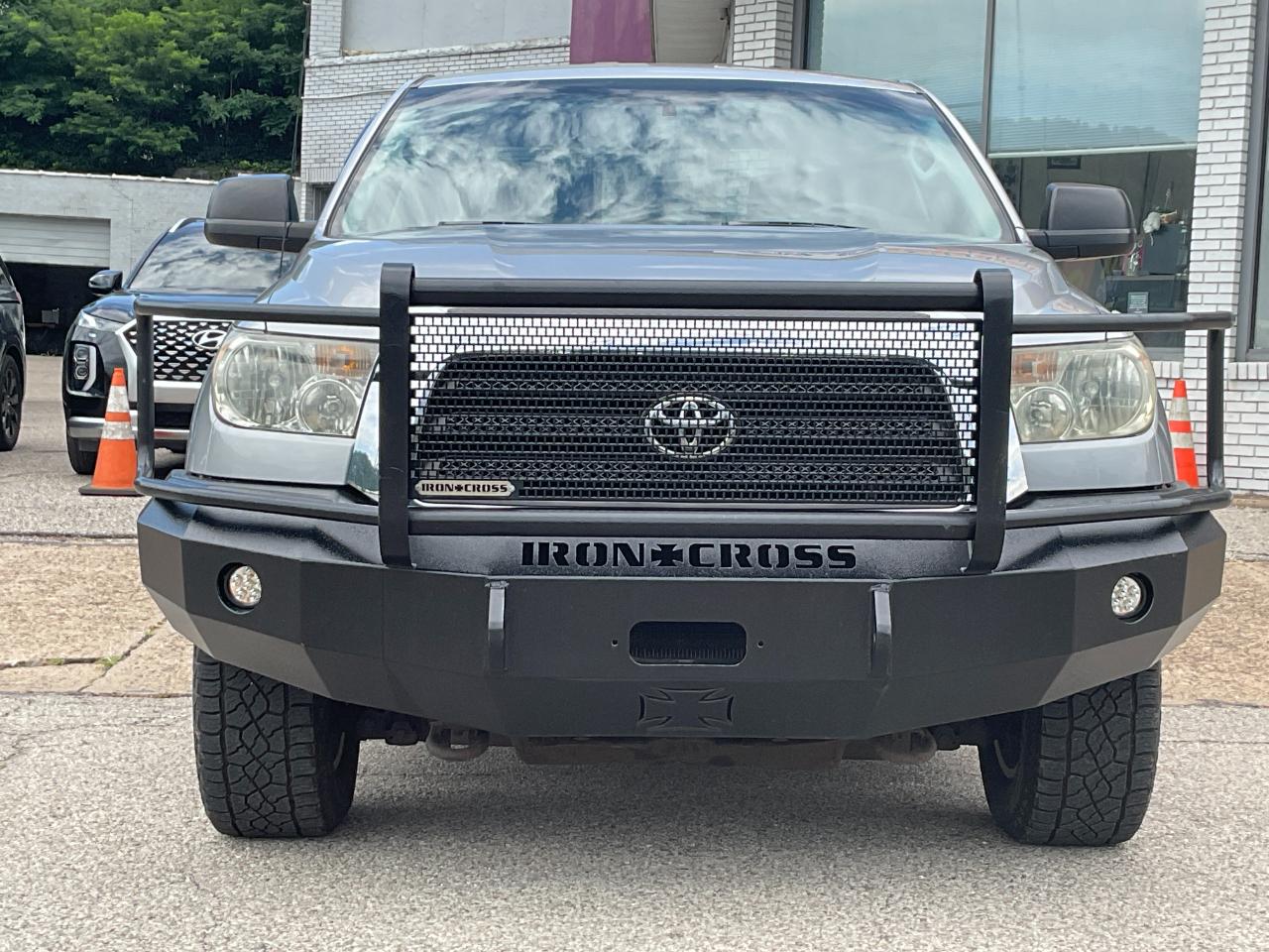 Toyota Tundra SR5 Double Cab 5.7L 4WD 2008