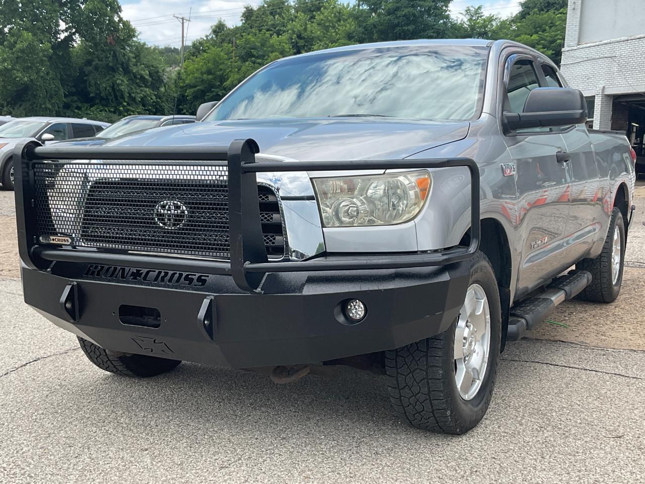 Toyota Tundra SR5 Double Cab 5.7L 4WD 2008