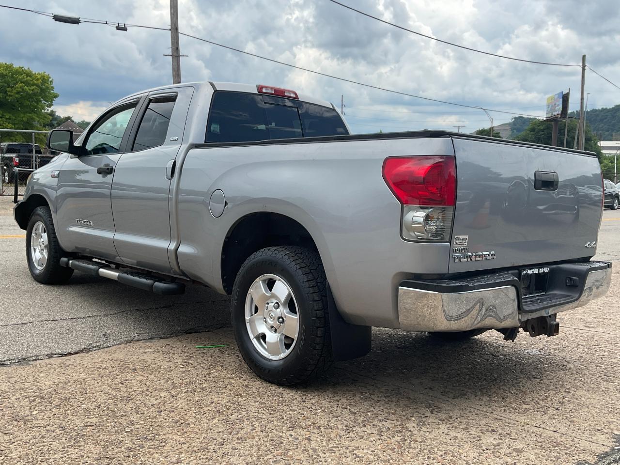 Toyota Tundra SR5 Double Cab 5.7L 4WD 2008