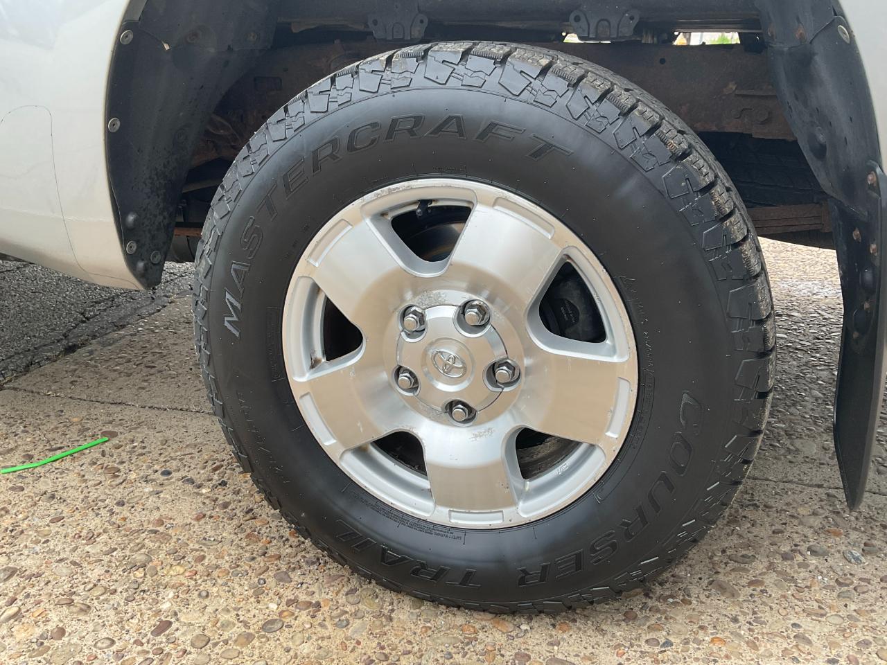Toyota Tundra SR5 Double Cab 5.7L 4WD 2008