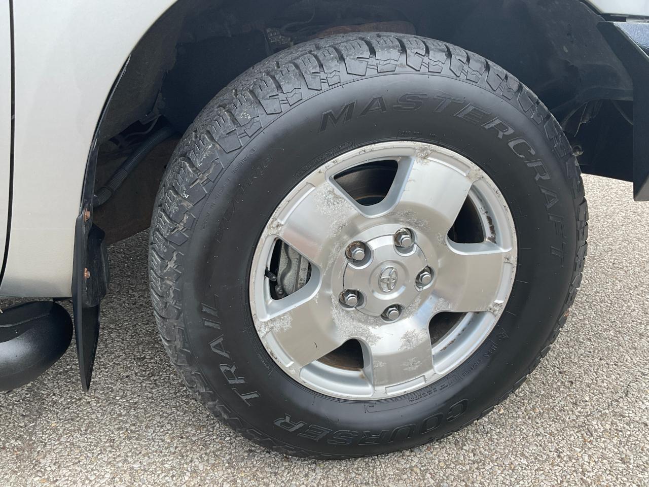 Toyota Tundra SR5 Double Cab 5.7L 4WD 2008