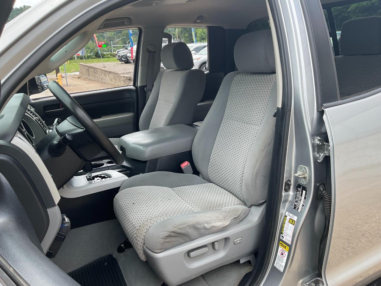 Toyota Tundra SR5 Double Cab 5.7L 4WD 2008