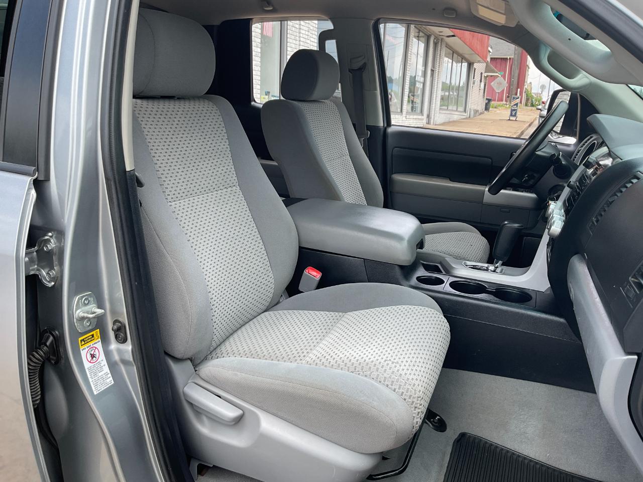 Toyota Tundra SR5 Double Cab 5.7L 4WD 2008