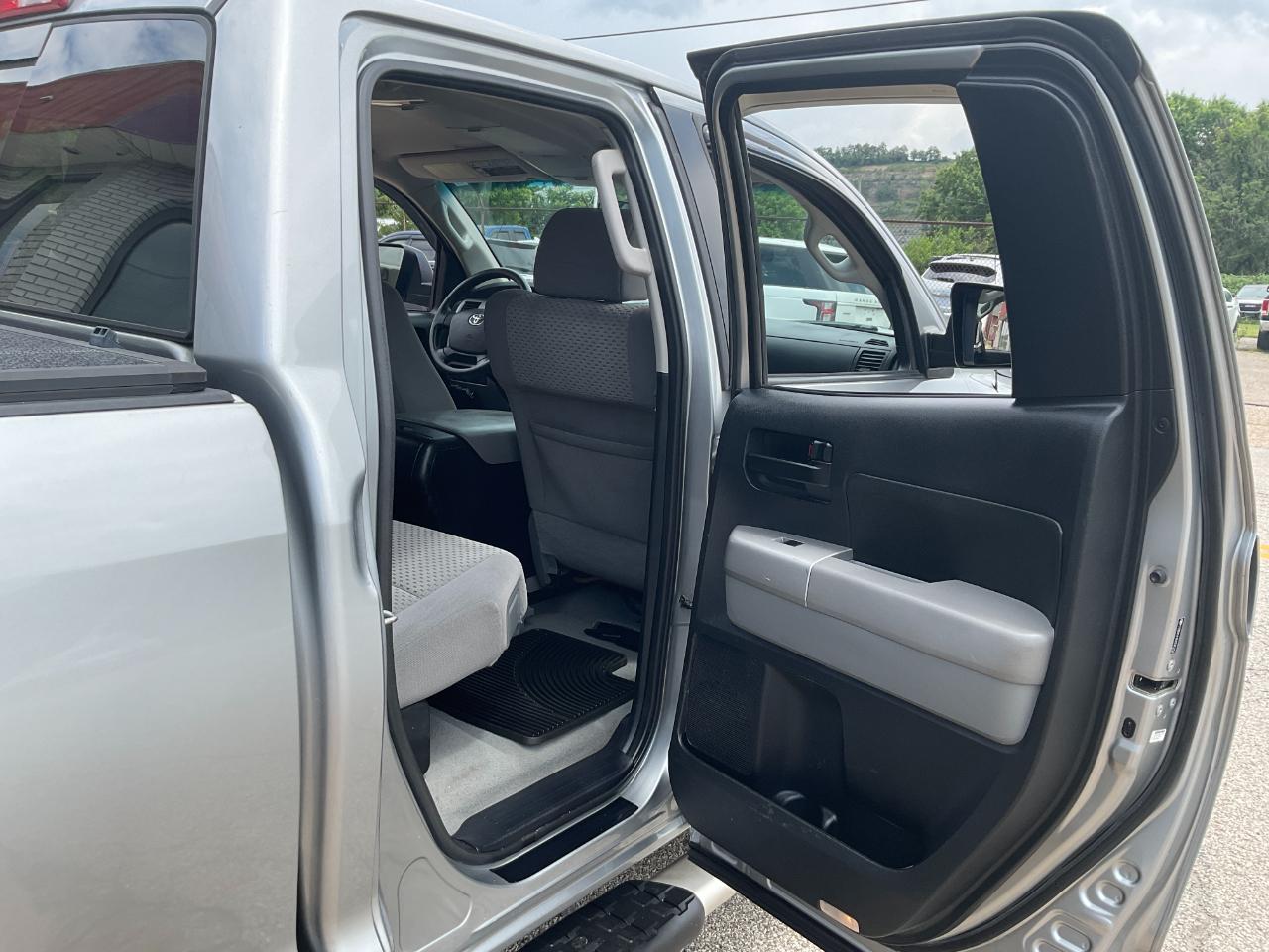 Toyota Tundra SR5 Double Cab 5.7L 4WD 2008