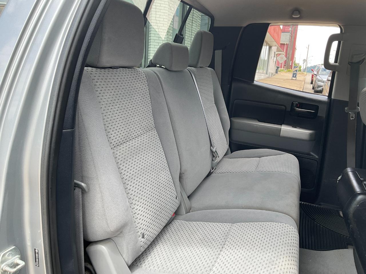 Toyota Tundra SR5 Double Cab 5.7L 4WD 2008