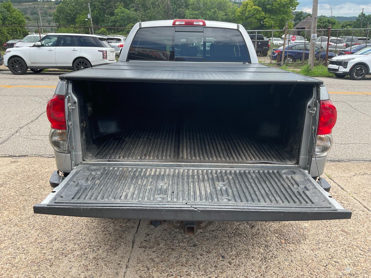 Toyota Tundra SR5 Double Cab 5.7L 4WD 2008
