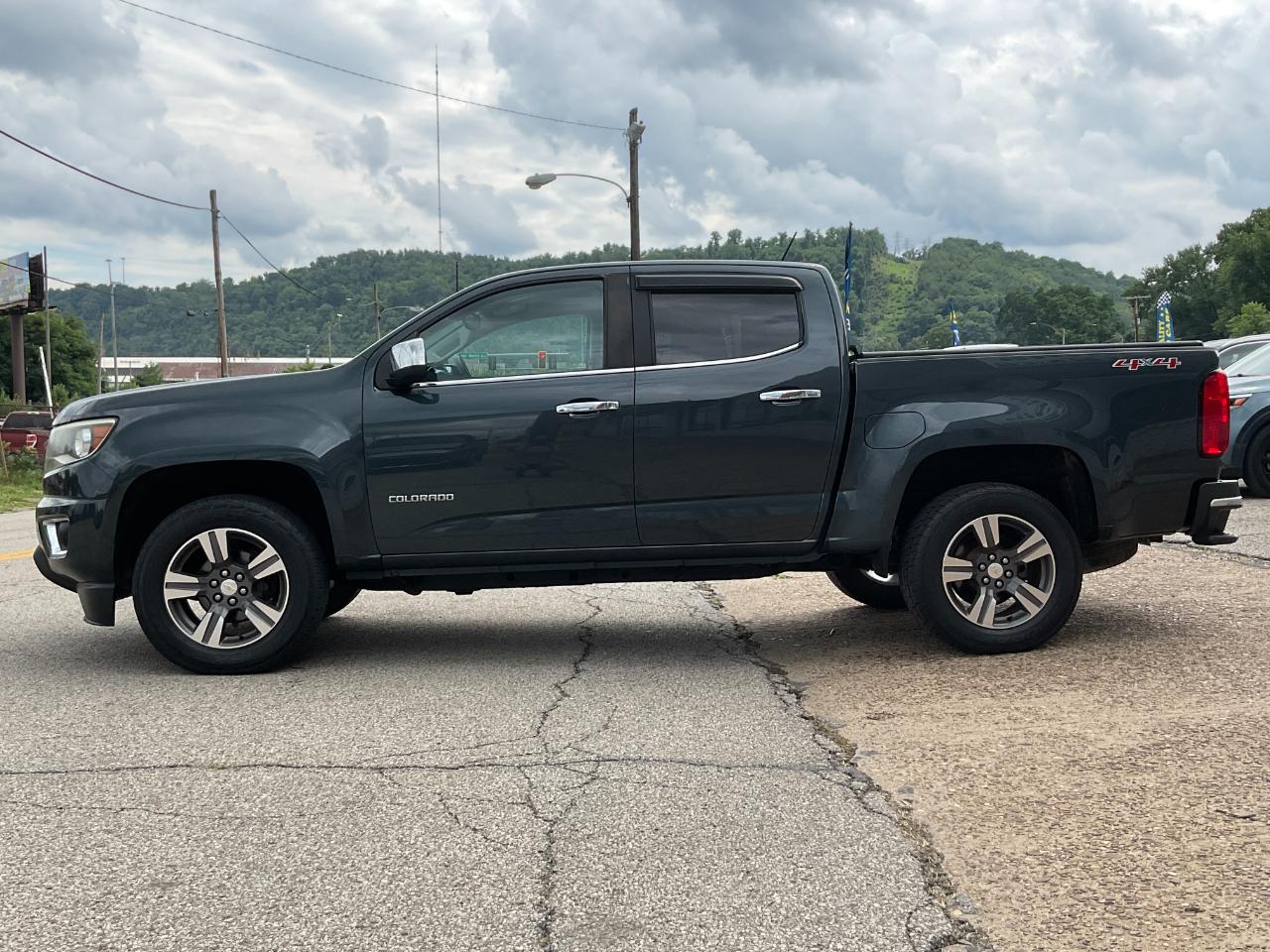 Chevrolet Colorado LT Crew Cab 4WD Short Box 2017