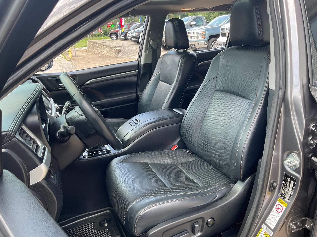 Toyota Highlander Limited AWD V6 2017