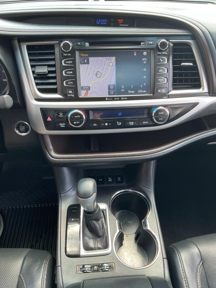 Toyota Highlander Limited AWD V6 2017