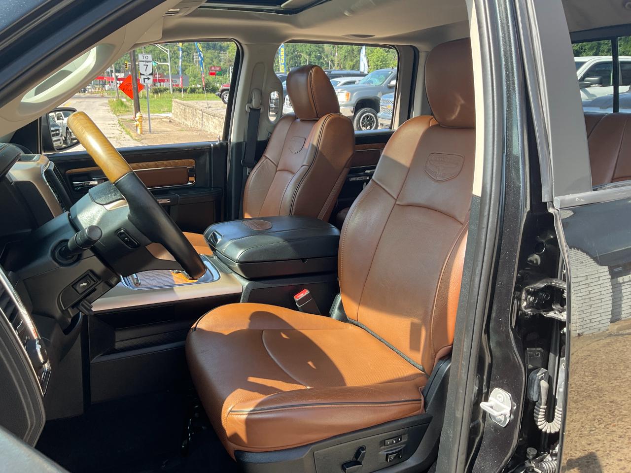 RAM 1500 Longhorn Crew Cab SWB 4WD 2016