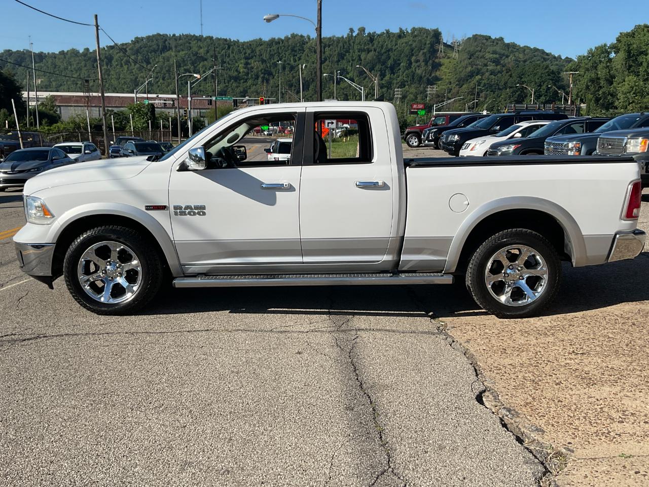 RAM 1500 Laramie Quad Cab 4WD 2015