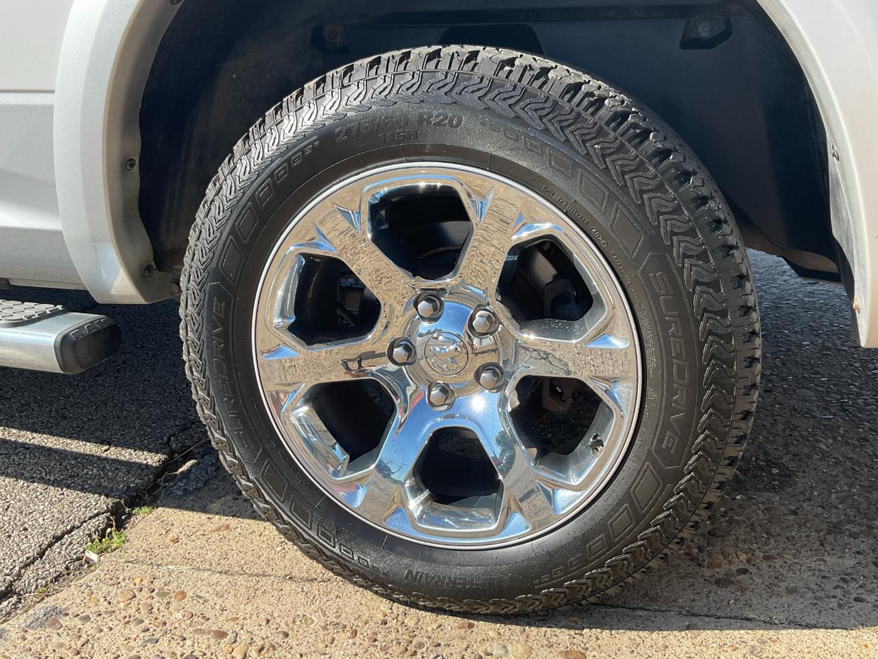 RAM 1500 Laramie Quad Cab 4WD 2015