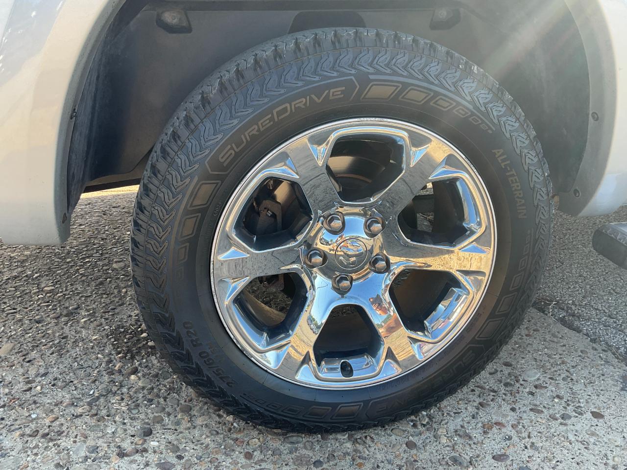 RAM 1500 Laramie Quad Cab 4WD 2015