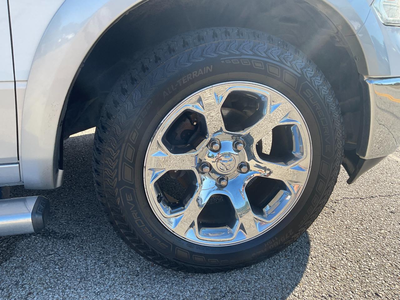 RAM 1500 Laramie Quad Cab 4WD 2015