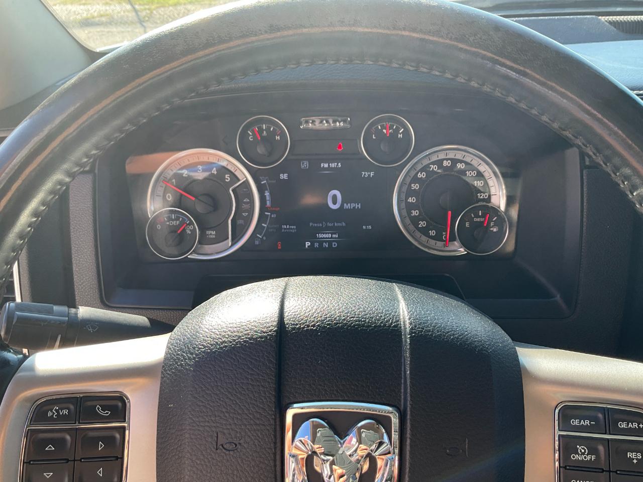 RAM 1500 Laramie Quad Cab 4WD 2015