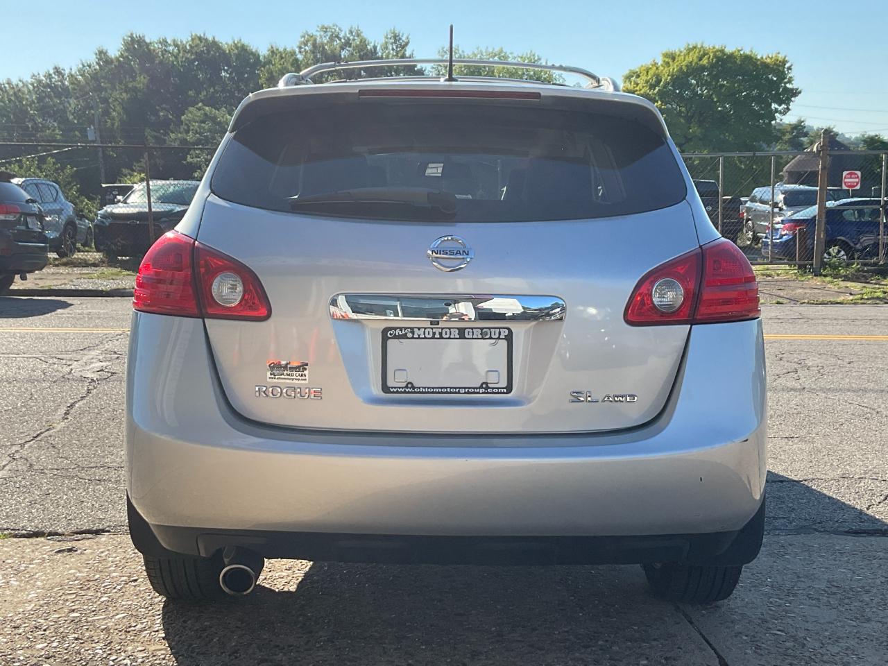 Nissan Rogue SL 4D SUV AWD 2011