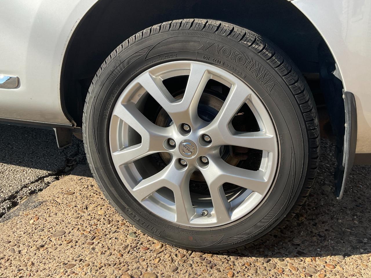 Nissan Rogue SL 4D SUV AWD 2011