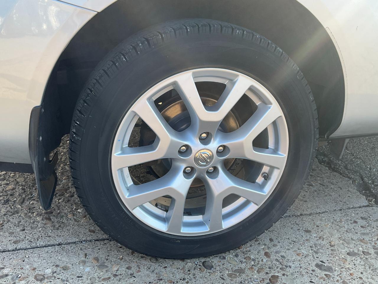 Nissan Rogue SL 4D SUV AWD 2011