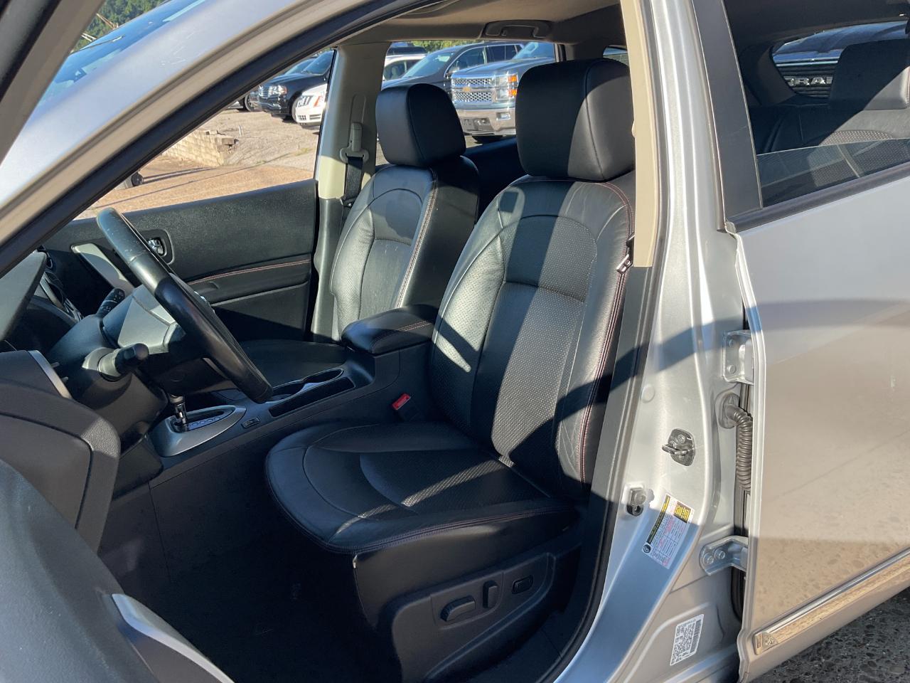 Nissan Rogue SL 4D SUV AWD 2011