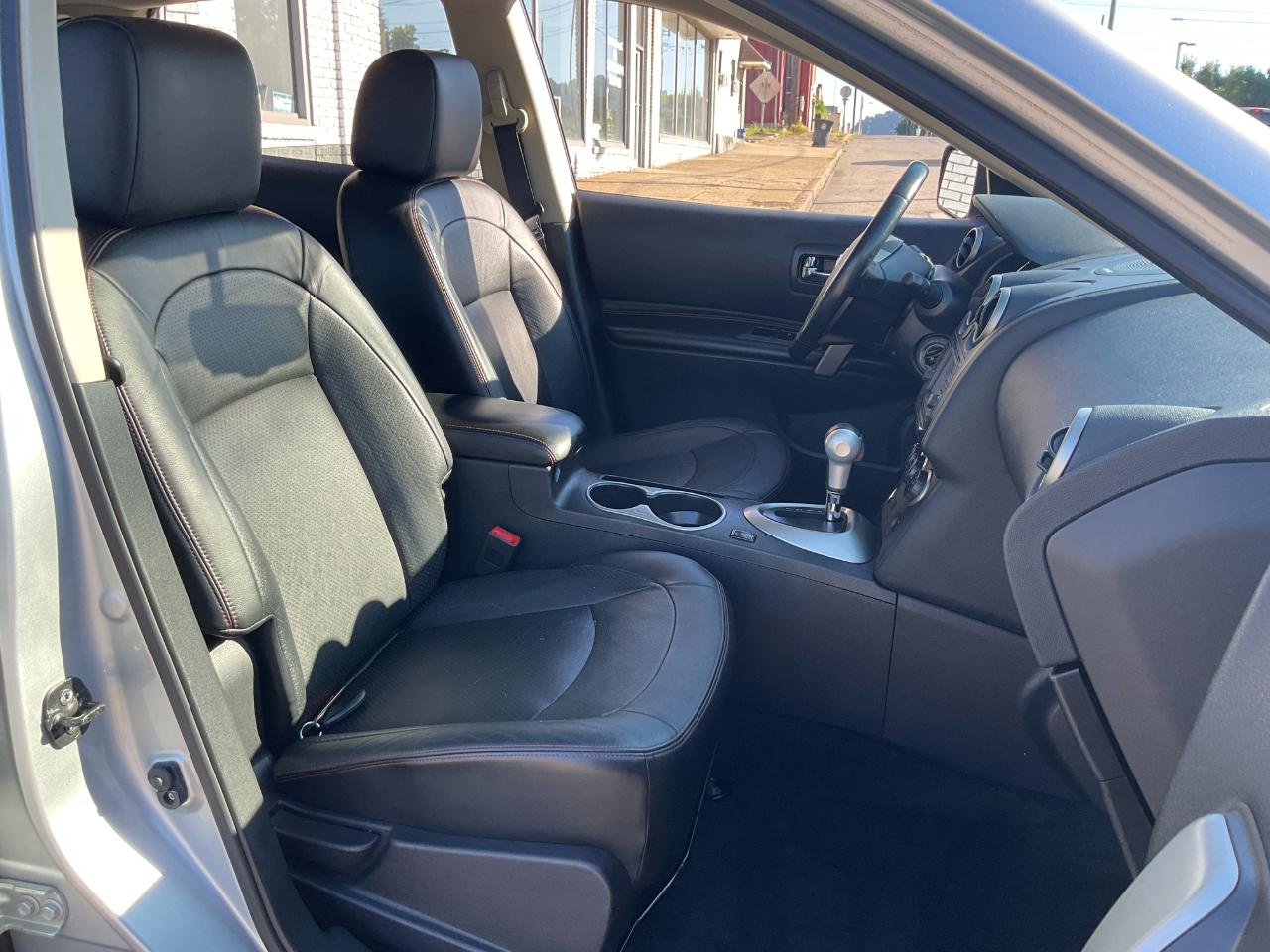 Nissan Rogue SL 4D SUV AWD 2011